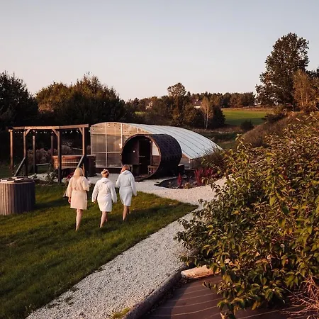 Na Kaszubach - Chabry I Rumianki - Roztoka, Przywidz - Basen Sauna Jacuzzi Kaszuby * Roztoka (Gdansk)