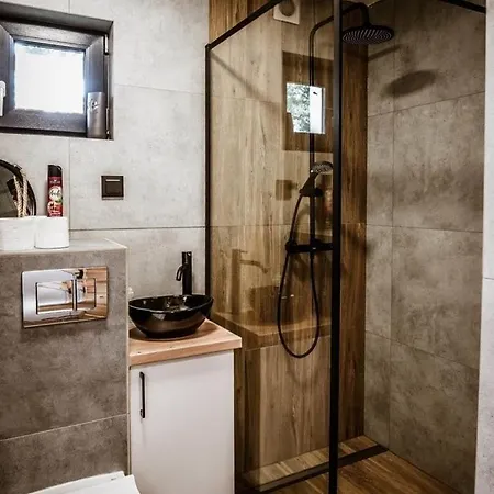 Na Kaszubach - Chabry I Rumianki - Roztoka, Przywidz - Basen Sauna Jacuzzi Kaszuby