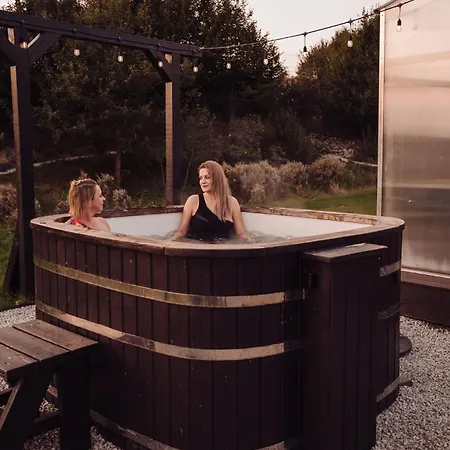 Na Kaszubach - Chabry I Rumianki - Roztoka, Przywidz - Basen Sauna Jacuzzi Kaszuby Vakantiehuis