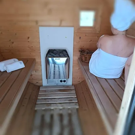 Na Kaszubach - Chabry I Rumianki - Roztoka, Przywidz - Basen Sauna Jacuzzi Kaszuby Vakantiehuis Roztoka (Gdansk)