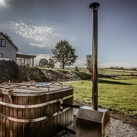 Na Kaszubach - Chabry I Rumianki - Roztoka, Przywidz - Basen Sauna Jacuzzi Kaszuby Vakantiehuis
