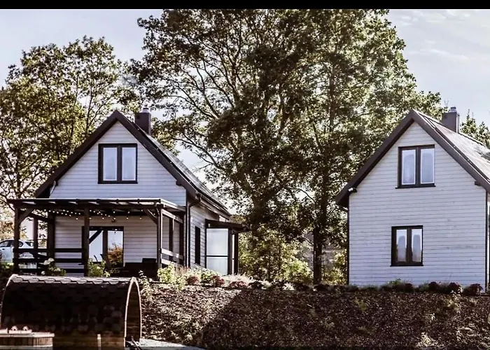 Na Kaszubach - Chabry I Rumianki - Roztoka, Przywidz - Basen Sauna Jacuzzi Kaszuby Ferienhaus *