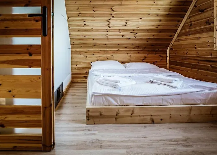 Na Kaszubach - Chabry I Rumianki - Roztoka, Przywidz - Basen Sauna Jacuzzi Kaszuby Ferienhaus