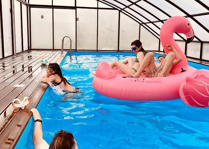 Na Kaszubach - Chabry I Rumianki - Roztoka, Przywidz - Basen Sauna Jacuzzi Kaszuby Ferienhaus *